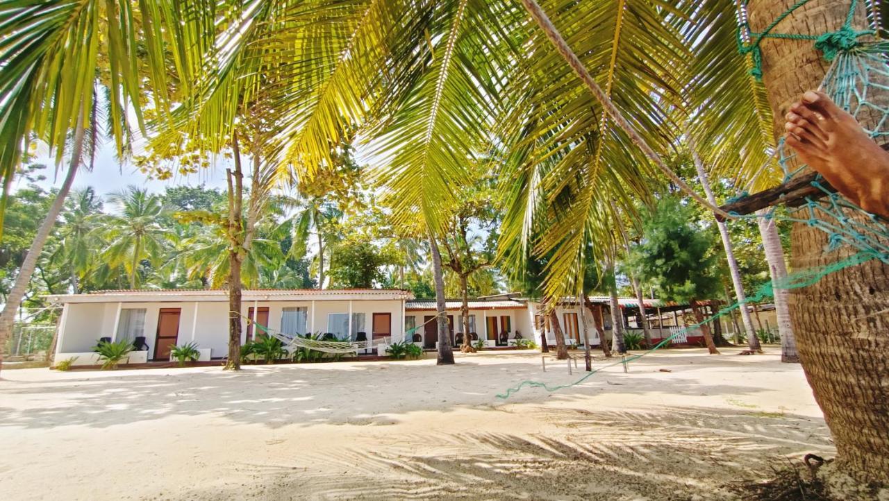 French Garden Pragash Beach Hotel Trincomalee Eksteriør bilde