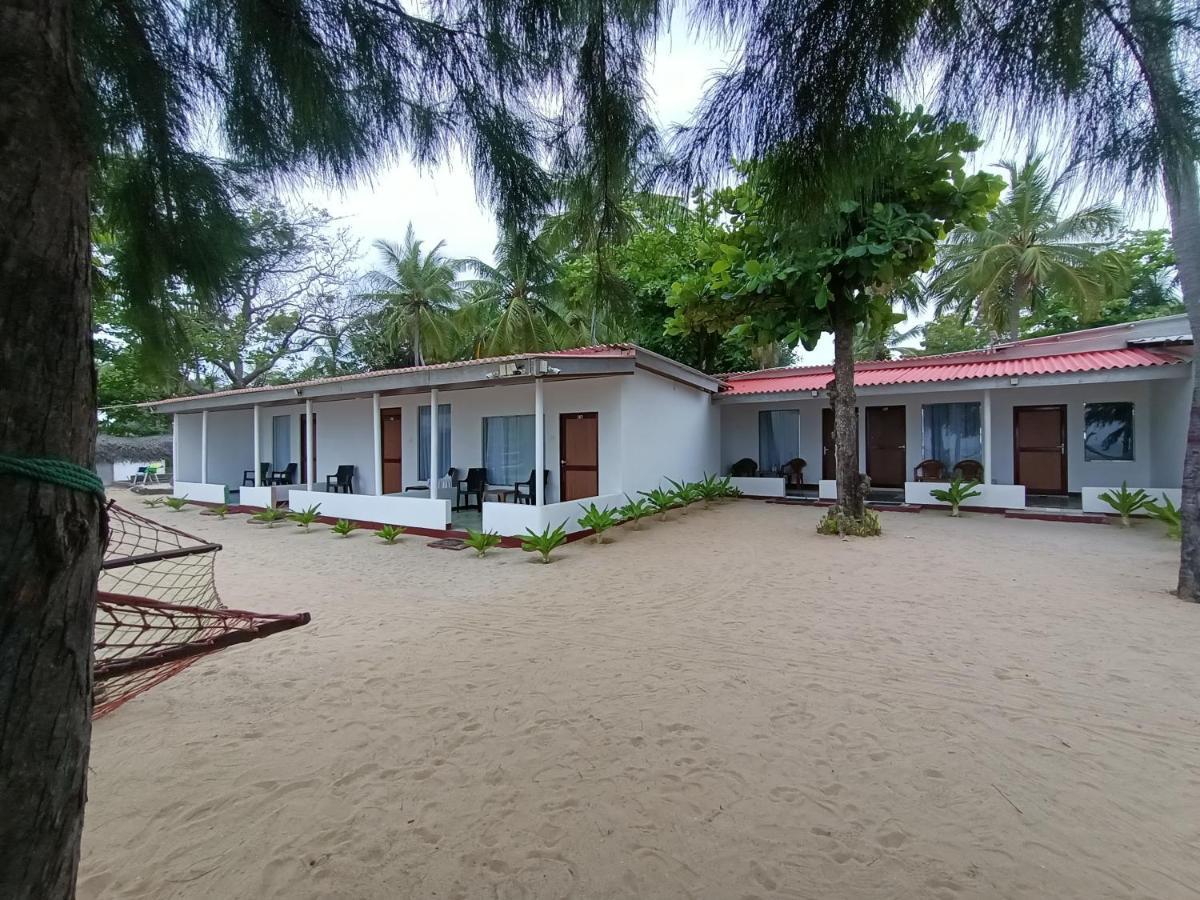 French Garden Pragash Beach Hotel Trincomalee Eksteriør bilde