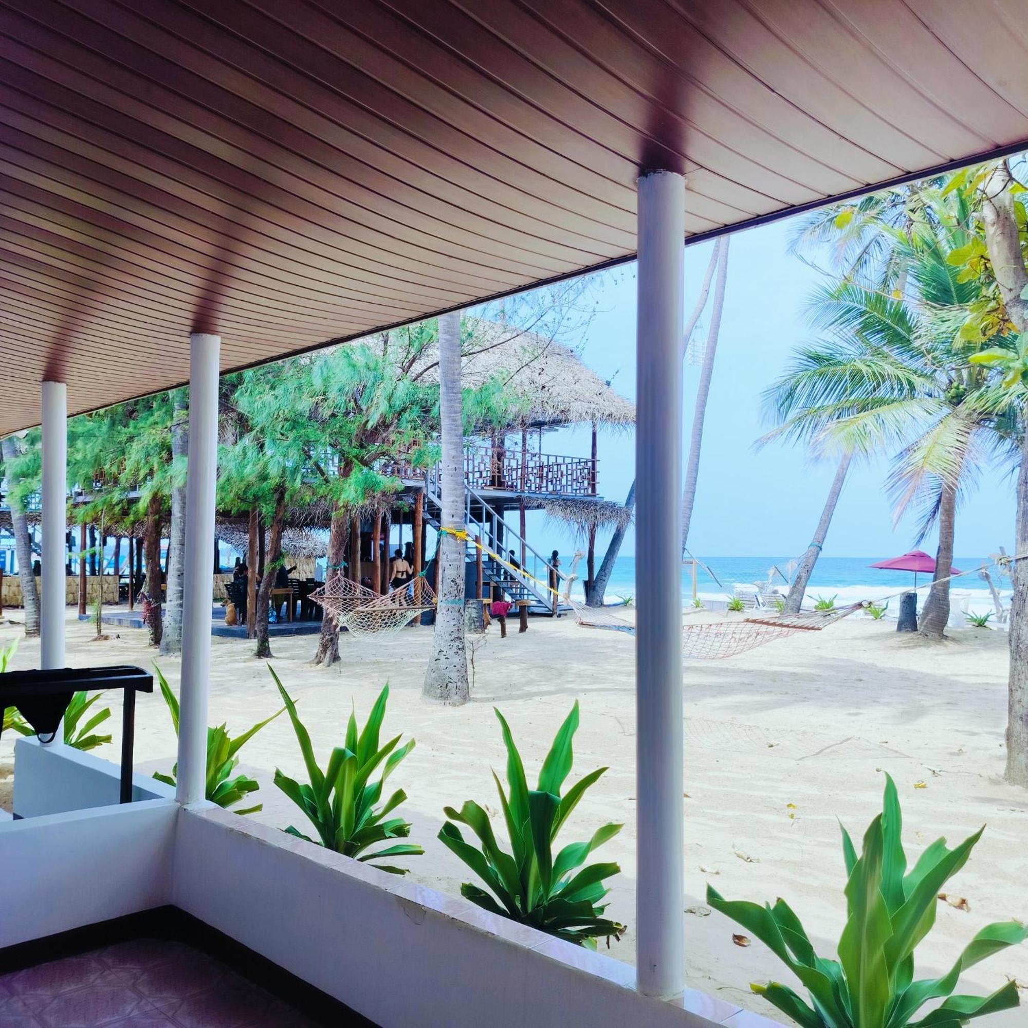 French Garden Pragash Beach Hotel Trincomalee Eksteriør bilde